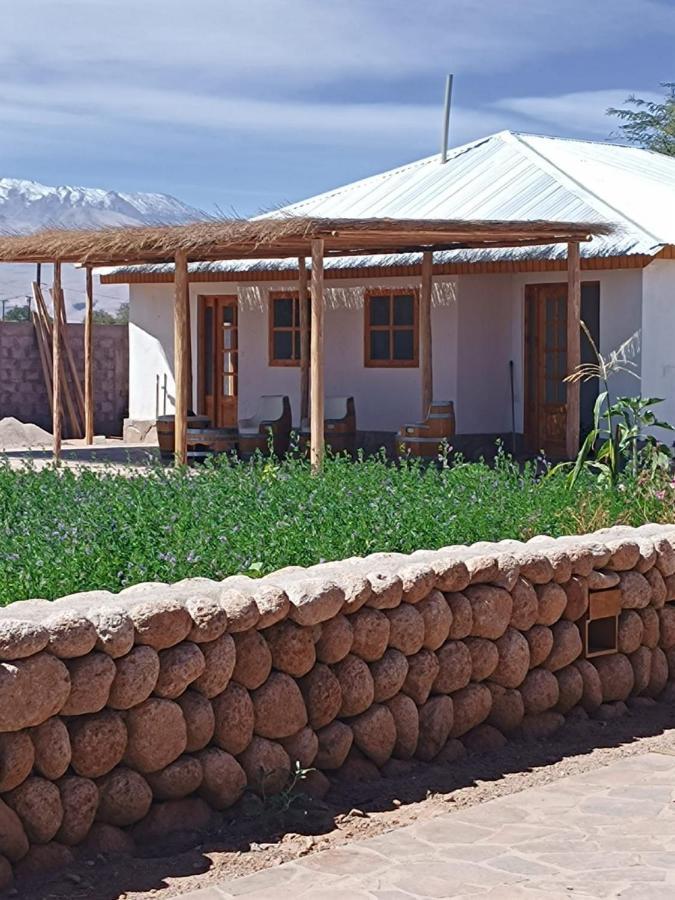 Tiunur Lodge Solor Exterior foto