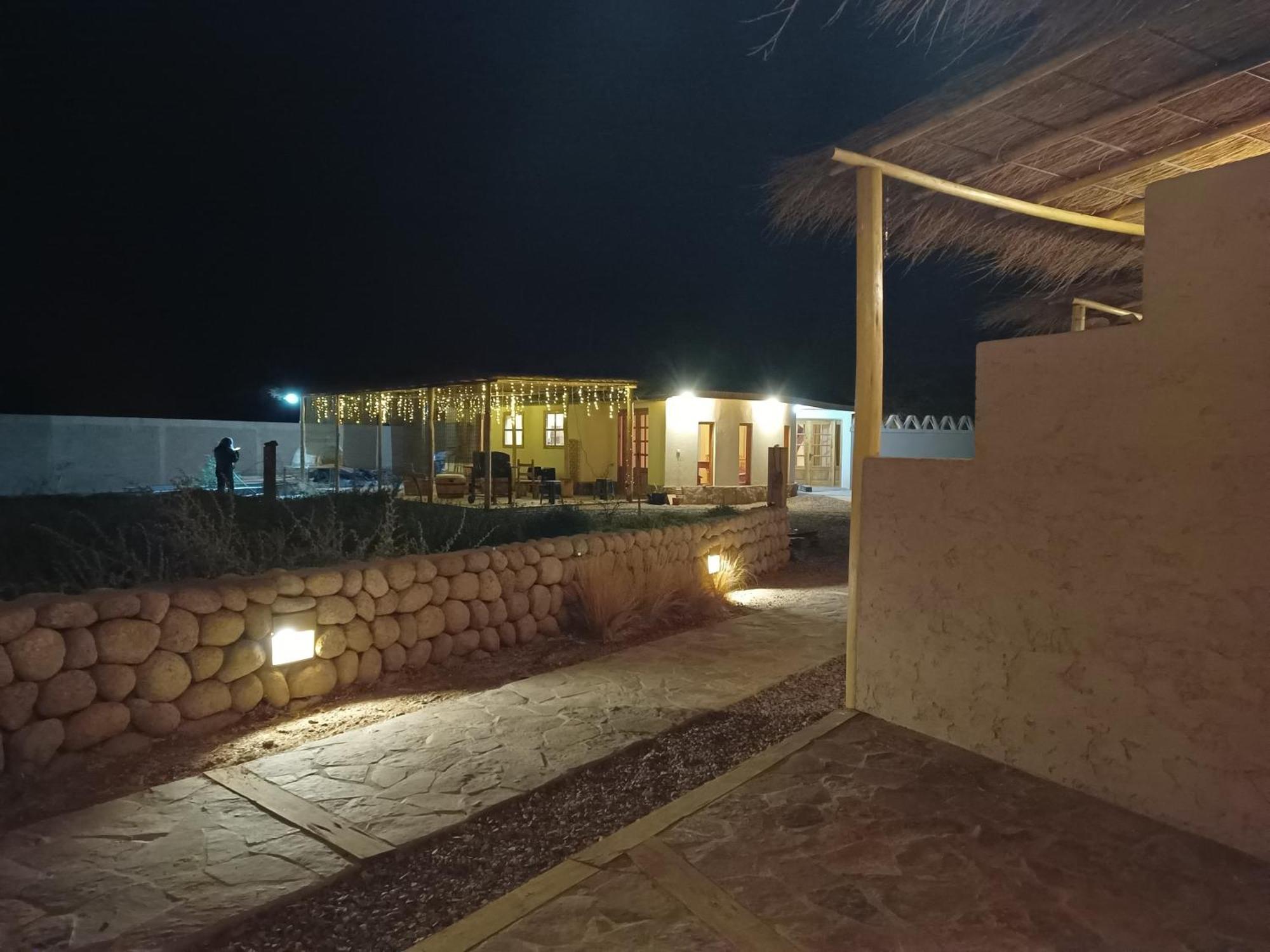 Tiunur Lodge Solor Exterior foto